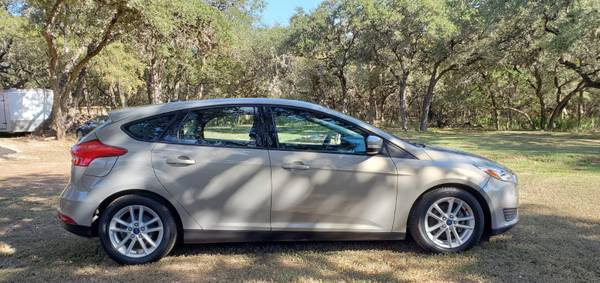 2016 Ford Focus SE hatchback - cars & trucks - by owner - vehicle... for sale in San Marcos, TX – photo 3