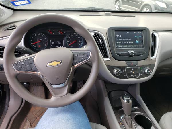 !!MUST SEE!! 2018 CHEVY MALIBU - cars & trucks - by dealer - vehicle... for sale in Norman, KS – photo 6