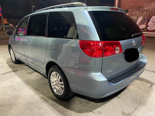 2009 Toyota Sienna - cars & trucks - by owner - vehicle automotive... for sale in Jamaica, NY – photo 8