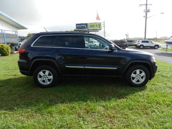 2013 Jeep G. Cherokee Laredo 4x4 - Tow, Sharp!! - cars & trucks - by... for sale in Georgetown , DE – photo 5