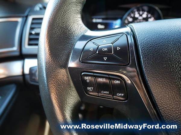2018 Ford Explorer Xlt - - by dealer - vehicle for sale in Roseville, MN – photo 22