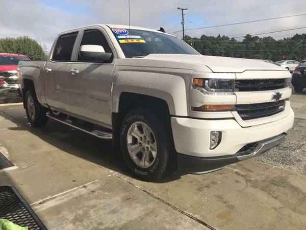 2017 Chevrolet Silverado 1500 Crew Cab - Financing Available! - cars... for sale in Fayetteville, NC – photo 4