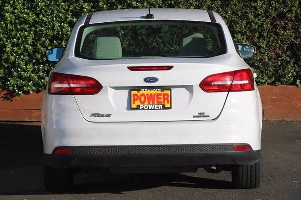 2016 Ford Focus SE Sedan - cars & trucks - by dealer - vehicle... for sale in Lincoln City, OR – photo 5