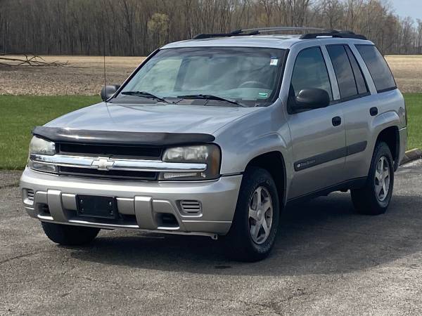2004 Chevrolet Trailblazer LS 4X4 Southern Truck No Rust! Only 5450 for sale in Chesterfield Indiana, IN – photo 3