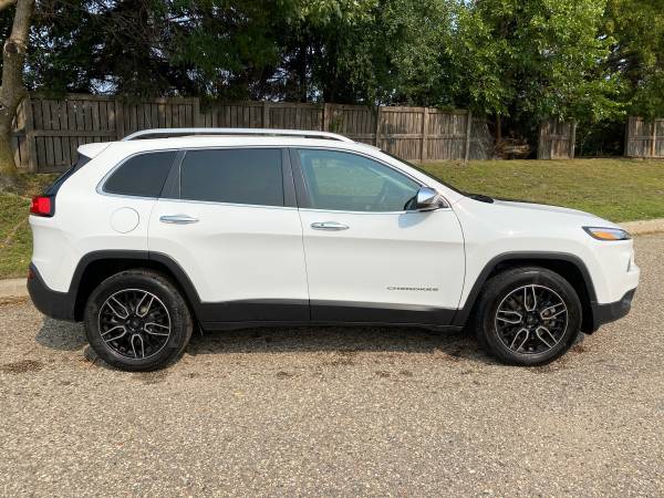 2017 Jeep Cherokee Limited 4X4 - cars & trucks - by dealer - vehicle... for sale in Eden Prairie, MN – photo 5
