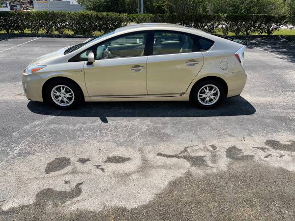 2011 Toyota Prius 4 No Accidents 86k mi NO DEALER FEES! - cars & for sale in SAINT PETERSBURG, FL – photo 5