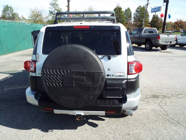 2008 Toyota FJ Cruiser 4WD AT - cars & trucks - by dealer - vehicle... for sale in Wilmington, DE – photo 2