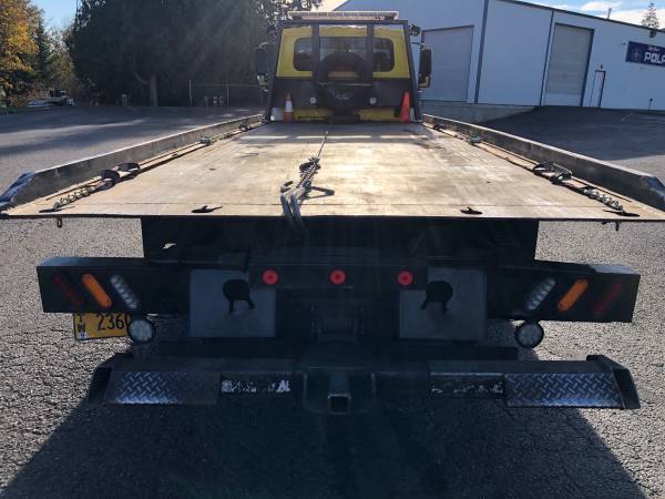 2003 INTERNATIONAL 4300 Extended Cab Rollback Flatbed Tow Truck -... for sale in Damascus, OR – photo 2