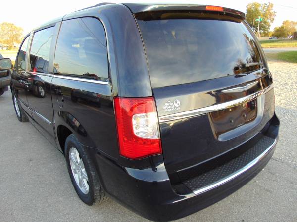 2011 CHRYSLER TOWN AND COUNTRY TOURING for sale in CHURUBUSCO, IN, IN – photo 6
