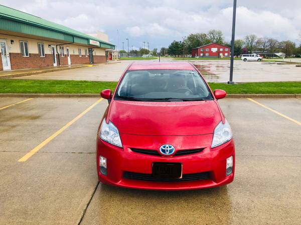 Clean 2010 Toyota Prius - 40 Mpg - 185xxx miles - - by for sale in Charleston, IL – photo 2