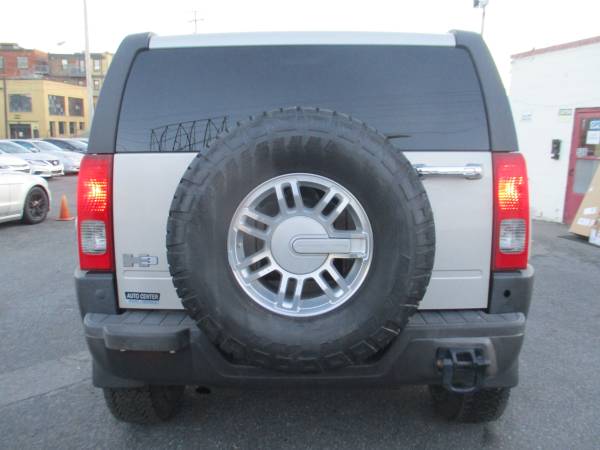 2006 Hummer H3 Sport 4WD/Sunroof/Clean title & Hot Deal - cars & for sale in Roanoke, VA – photo 5