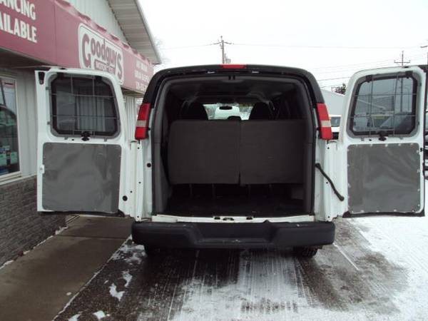 2011 Chevrolet Express Passenger 2500 135 1LS 4X4 QUIGLEY 12... for sale in waite park, OR – photo 3