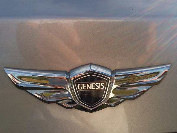 Beautiful 2013 Hyundai Genesis! Warranty - cars & trucks - by owner... for sale in Live Oak, FL – photo 8