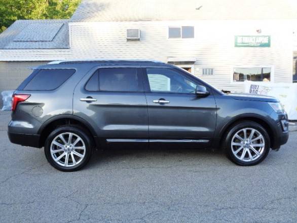 2017 Ford Explorer Limited 4x4 NAV Leather 7-Pass Loaded Clean 1-Owner for sale in Hampton Falls, MA – photo 3