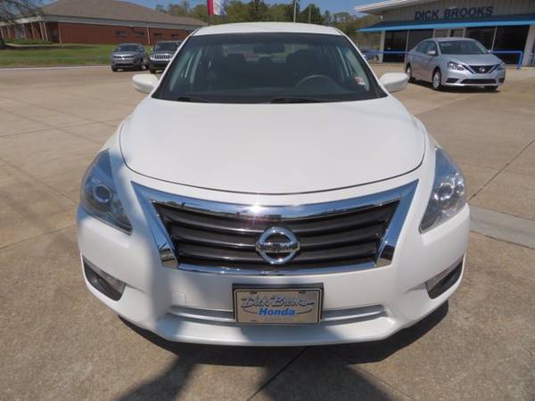 2014 Nissan Altima 4dr Sdn I4 2 5 S hatchback White for sale in Lyman, NC – photo 8