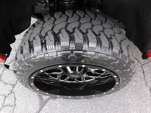 1 OWNR LIFTED 17 CHEVY SILVERADO 1500 LT Z71 CREW 22X12 *NEW 33... for sale in KERNERSVILLE, NC – photo 23