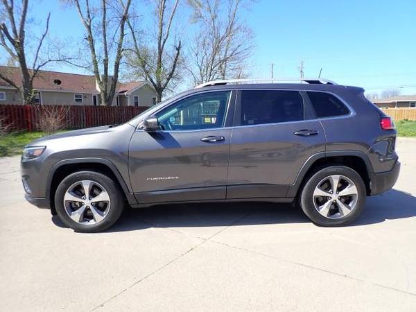 2019 Jeep Cherokee Limited 4x4 - - by dealer - vehicle for sale in Columbus, NE – photo 24