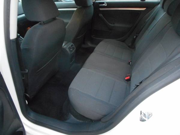 2010 VOLKSWAGEN JETTA 2.5S 5-SPEED MANUAL, ONLY 82K MILES. for sale in Whitman, MA – photo 11