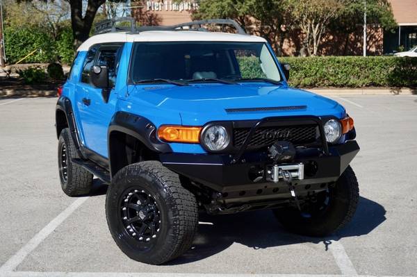 2008 Toyota FJ Cruiser *(( Lifted * Custom * Voodoo Blue COLOR ))* -... for sale in Austin, TX – photo 15