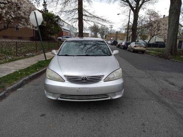 Mint condition 05 toyota camry for sale in Newark , NJ – photo 2