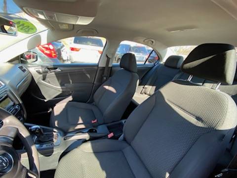 2011 VOLKSWAGEN JETTA - cars & trucks - by dealer - vehicle... for sale in Cleveland, OH – photo 9