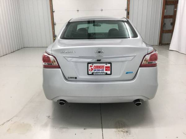2013 Nissan Altima 2 5 B0120A - - by dealer - vehicle for sale in Cedarburg, WI – photo 6