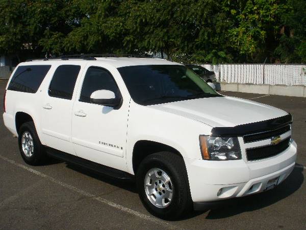 2009 CHEVROLET SUBURBAN LT 4X4 - HOME OF "YES WE CAN" FINANCING -... for sale in Medford, OR – photo 3