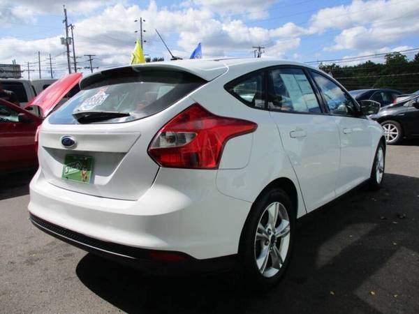 2013 Ford Focus SE 4dr Hatchback - - by dealer for sale in Youngstown, OH – photo 5
