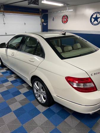 ***2009 MERCEDES BENZ C300 4MATIC*** - cars & trucks - by owner -... for sale in Shavertown, PA – photo 2