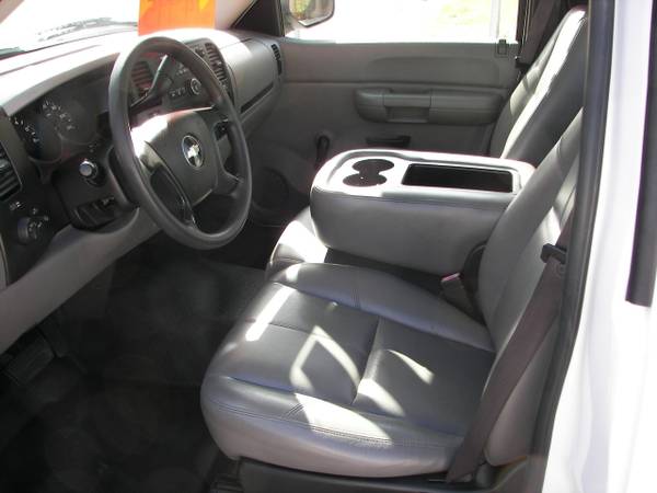 2008 Chevrolet Silverado 1500 60K original miles! - cars & trucks -... for sale in Ventura, CA – photo 7