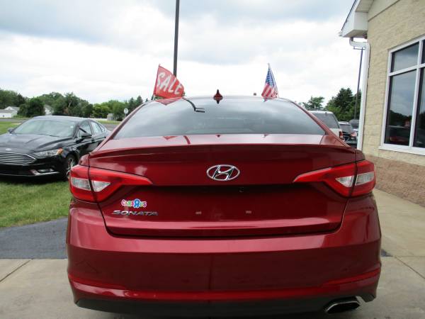 2015 Hyundai Sonata SE - cars & trucks - by dealer - vehicle... for sale in Erie, PA – photo 4