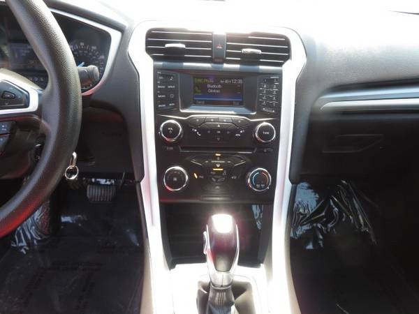 2013 Ford Fusion 4dr Sdn SE FWD 126, 000 miles 6, 500 for sale in Waterloo, IA – photo 17