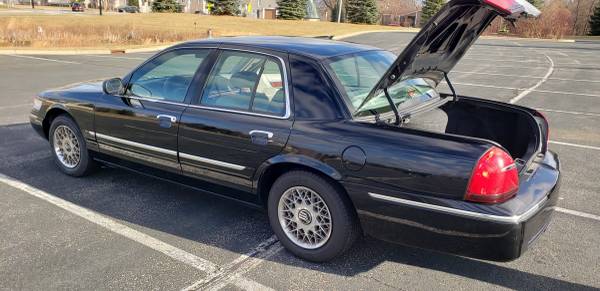 2001 Mercury Grand Marquis GS - cars & trucks - by owner - vehicle... for sale in Savage, MN – photo 2