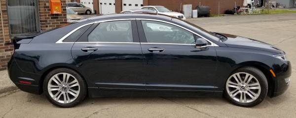2014 Lincoln MKZ AWD - Low Miles Midnight Blue Moonroof Loaded - cars for sale in New Castle, PA – photo 4