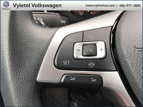 2020 Volkswagen Jetta sedan S Auto w/ULEV - Volkswagen Pure White for sale in Sterling Heights, MI – photo 18