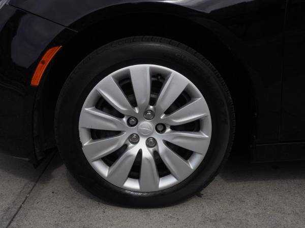 2016 CHRYSLER 200 4dr Sdn LX FWD 4dr Car for sale in Jamaica, NY – photo 7