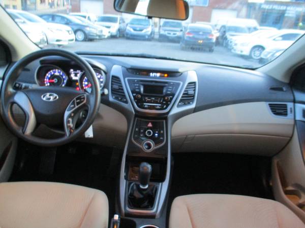 2015 Hyundai Elantra SE 6 Speed Hot Deal/Clean Title & Smooth for sale in Roanoke, VA – photo 9