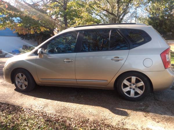 2007 Kia Rondo $3500 obo. - cars & trucks - by owner - vehicle... for sale in Chattanooga, TN – photo 3