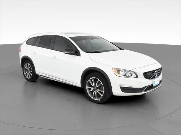2018 Volvo V60 T5 Cross Country Wagon 4D wagon White - FINANCE... for sale in Washington, District Of Columbia – photo 15