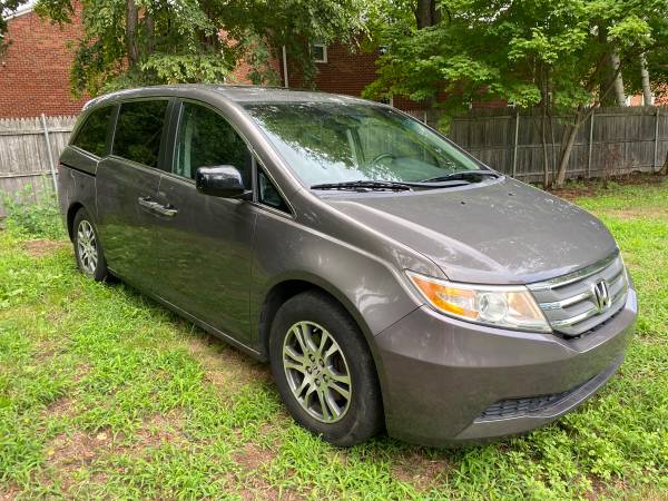 2011 Honda Odyssey EXL - cars & trucks - by owner - vehicle... for sale in Agawam, MA – photo 2