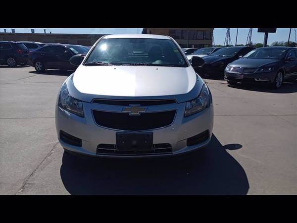 2013 Chevrolet Chevy Cruze LS - - by dealer - vehicle for sale in Wichita, KS – photo 8