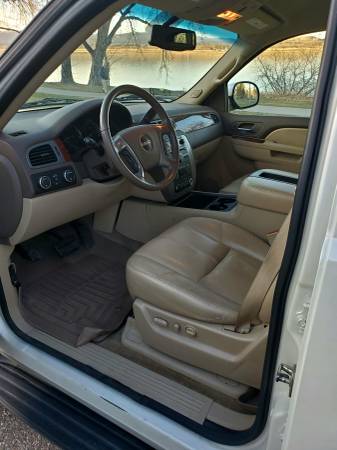 2009 GMC Yukon SLT - cars & trucks - by owner - vehicle automotive... for sale in Hygiene, CO – photo 9
