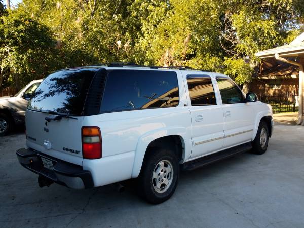 2003 Suburban 1500 LT Excellent Condition for sale in Sherman, TX – photo 2