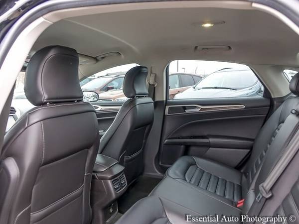 2016 Ford Fusion SE - cars & trucks - by dealer - vehicle automotive... for sale in Oak Lawn, IL – photo 11