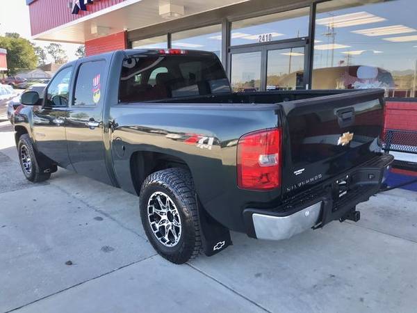 2013 Chevrolet Silverado 1500 Crew Cab - Financing Available! - cars... for sale in Fayetteville, NC – photo 6