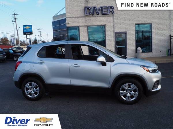 2017 Chevrolet Chevy Trax Ls - cars & trucks - by dealer - vehicle... for sale in Wilmington, DE – photo 2