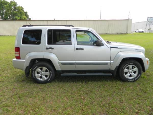 JEEP LIBERTY 4x4 NICE SUV PRICED TO SELL - - by dealer for sale in Jacksonville, FL – photo 9