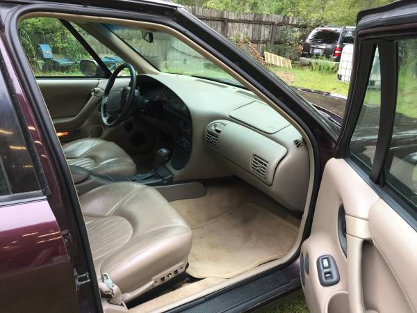 1998 Pontiac Bonneville Great condition Cold A/C $2500 OBO for sale in Rocky Point, NC – photo 3