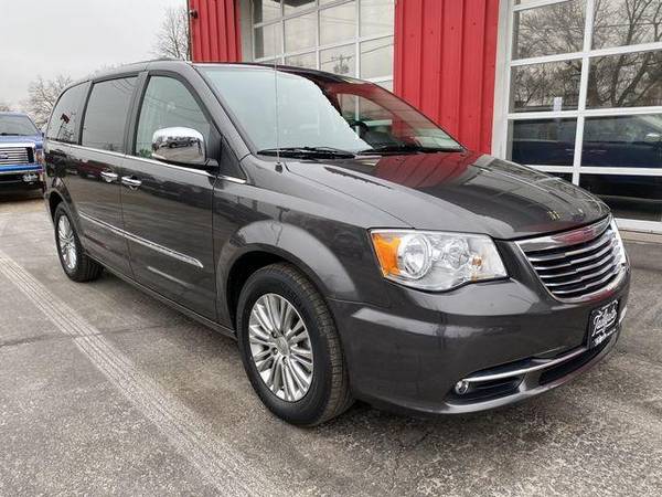 2016 Chrysler Town Country Touring-L Minivan 4D Family Owned!... for sale in Fremont, NE – photo 2