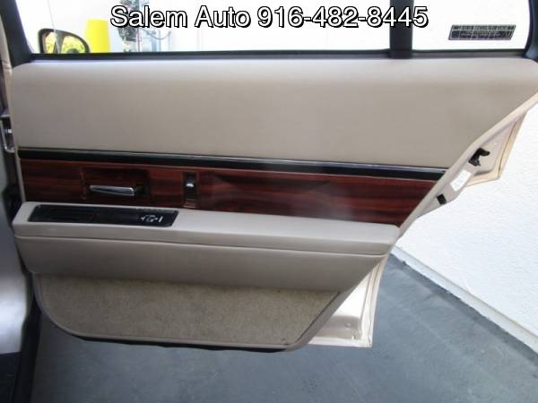 1999 Buick LeSabre CUSTOM - LOW MILEAGE - LEATHER AND POWERED SEATS - for sale in Sacramento , CA – photo 13